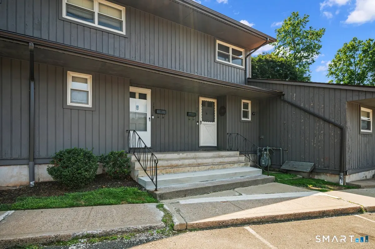 183 Williamstown Court 183, Newington