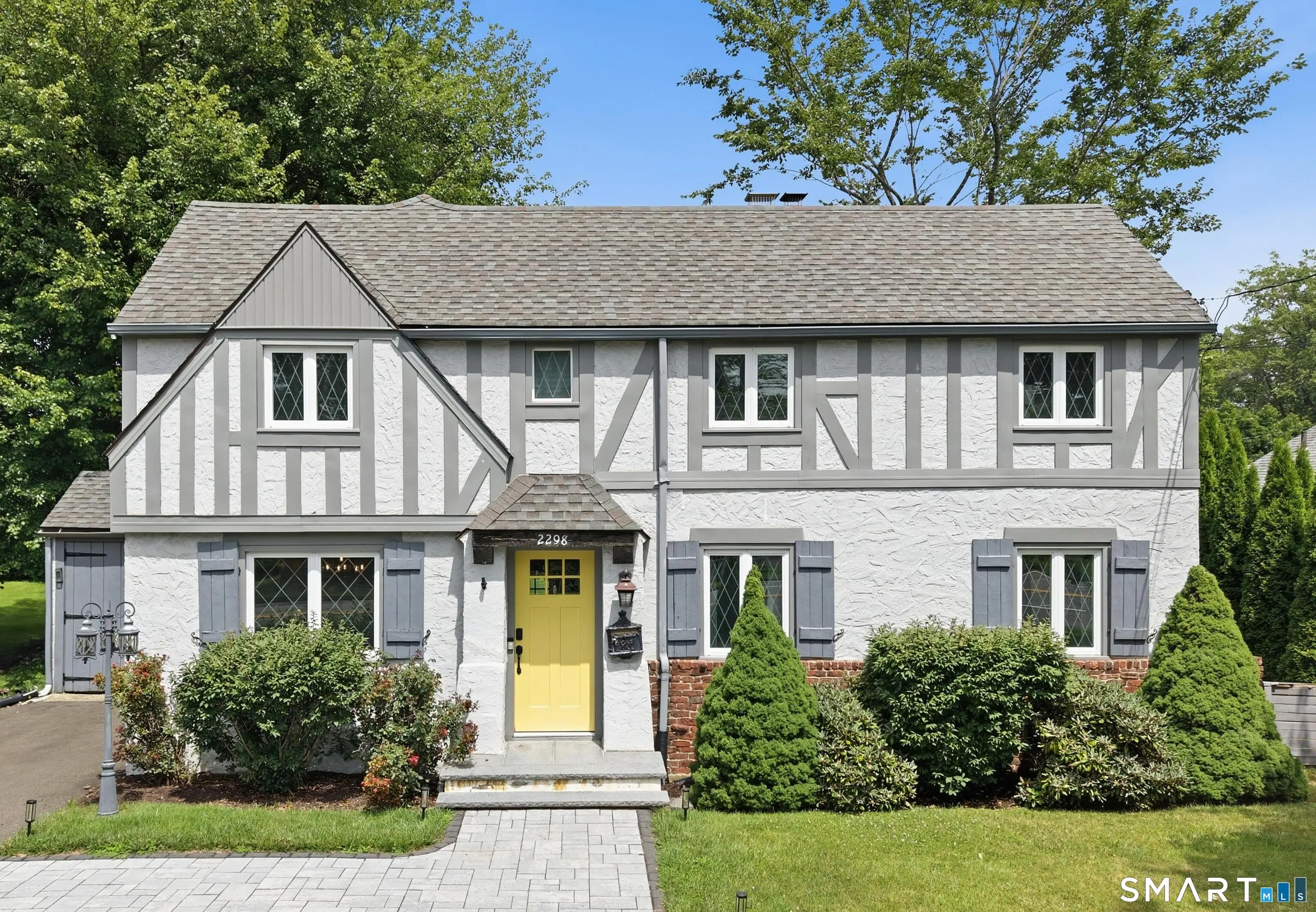 2298 Albany Avenue, West Hartford