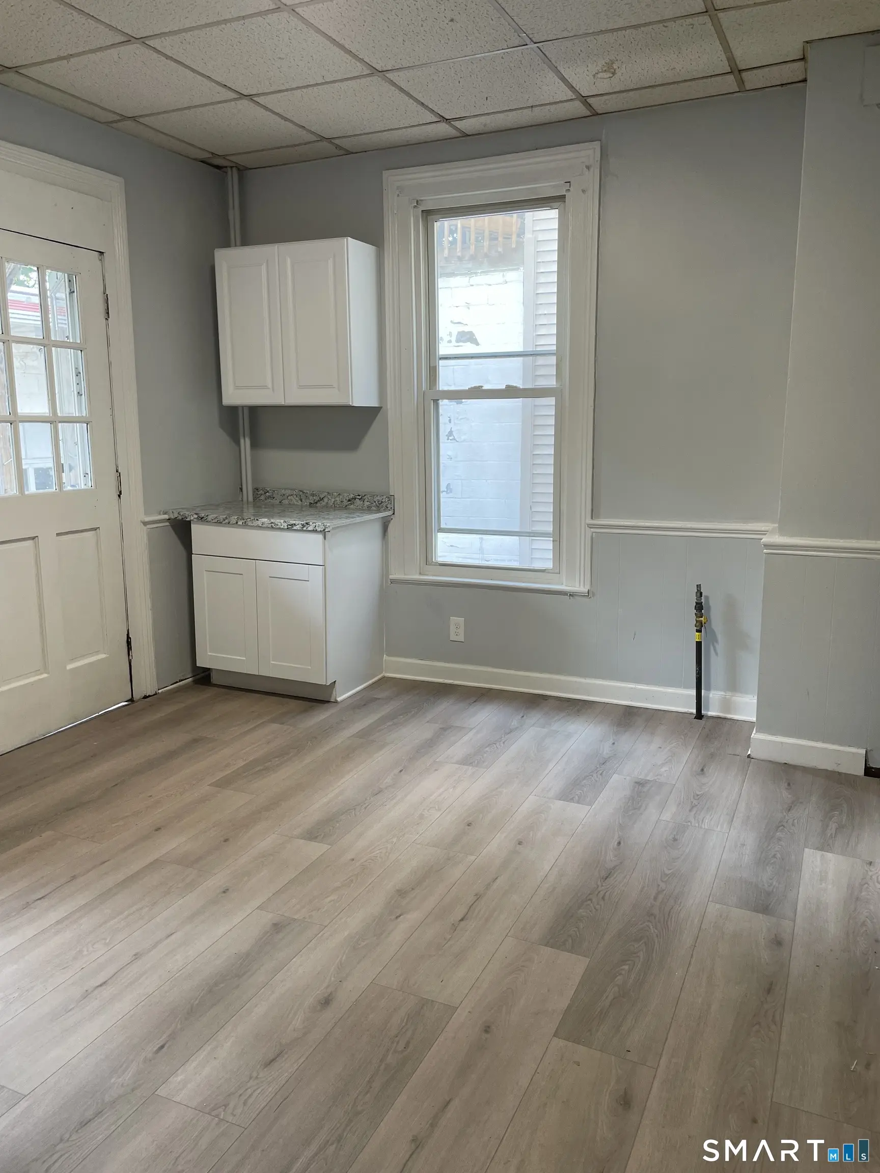1086 East Main Street, Waterbury