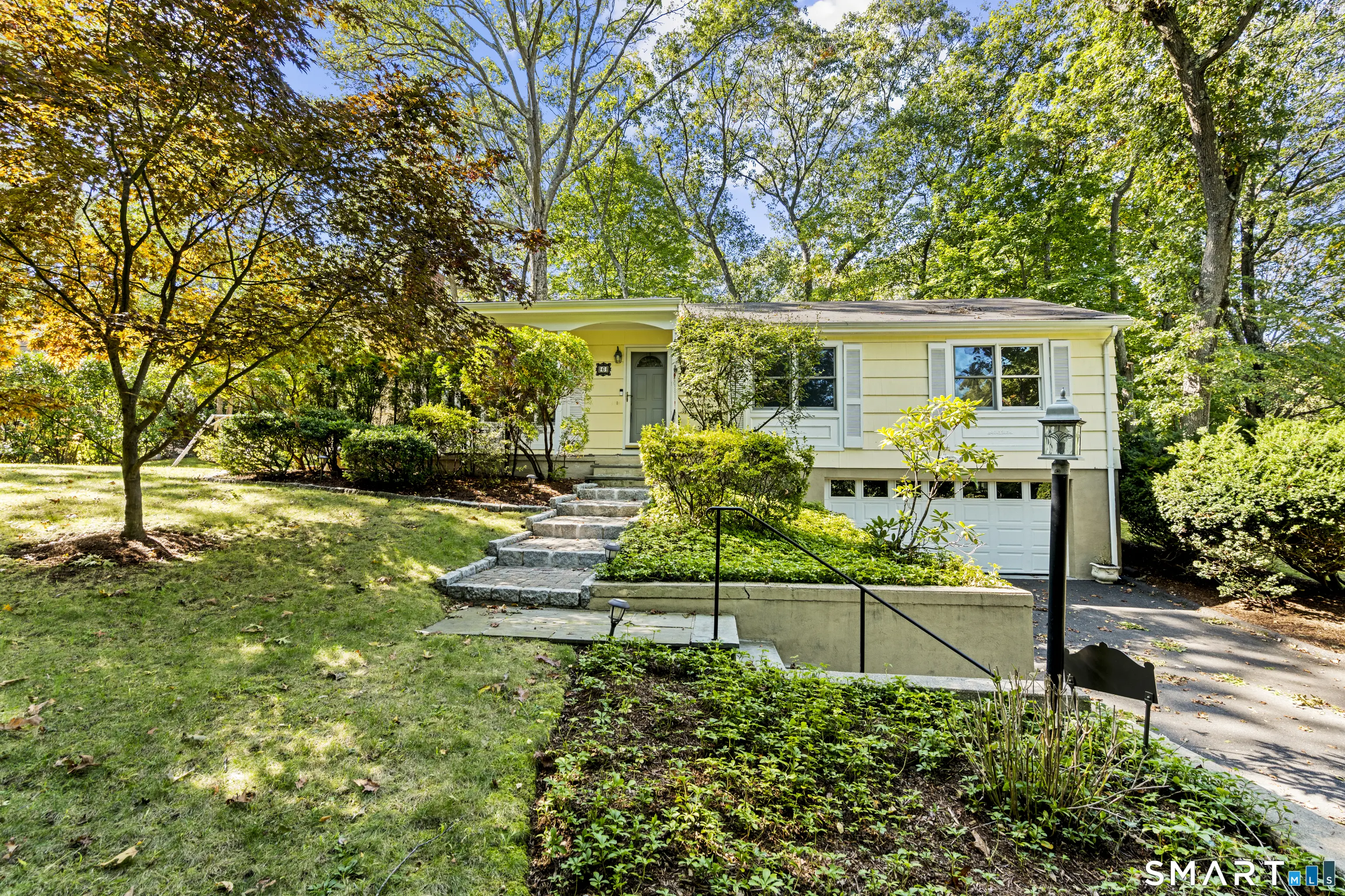 6 Vanderbilt Avenue, Norwalk