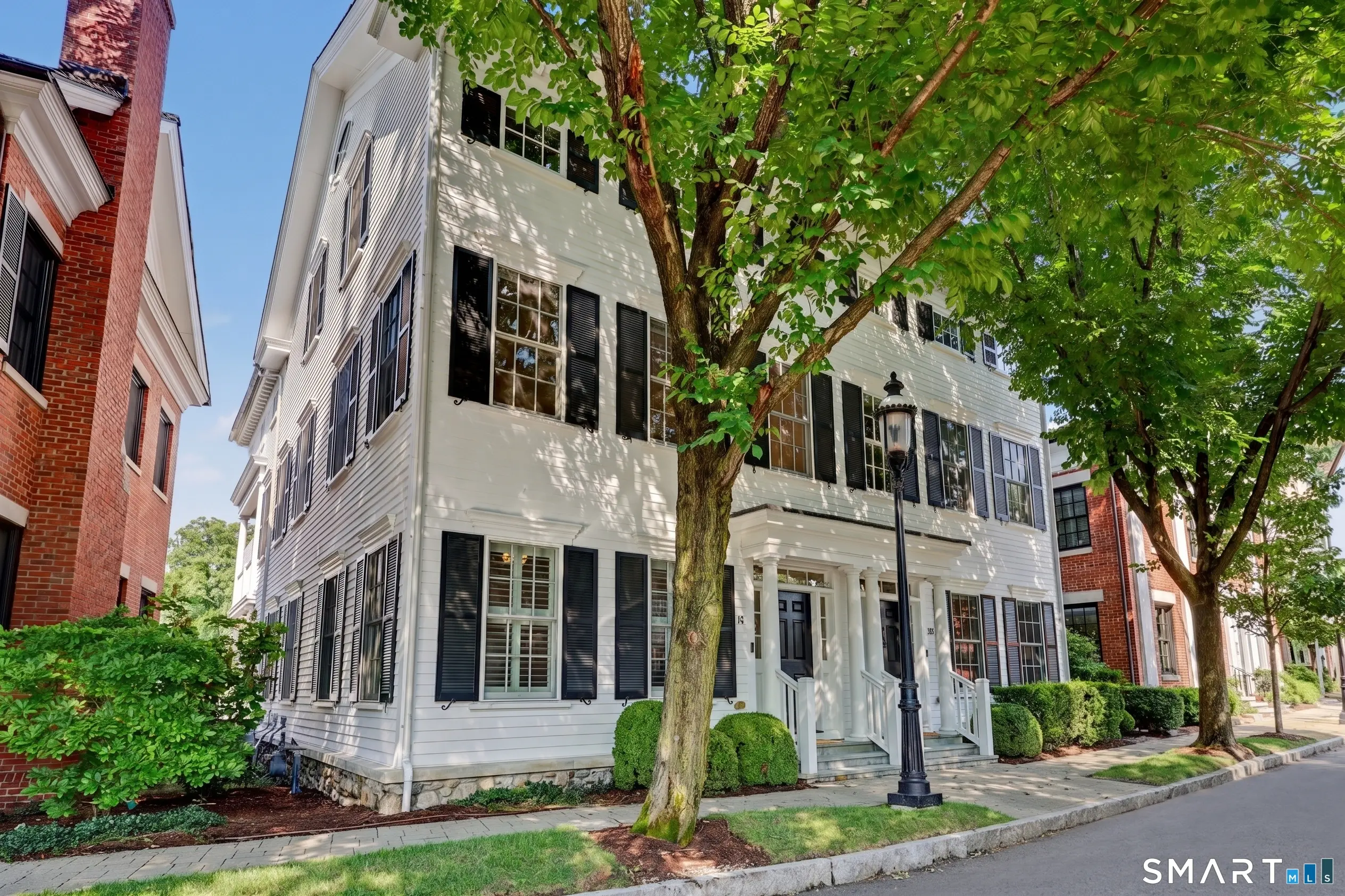16 Elmwood Drive 16, Fairfield