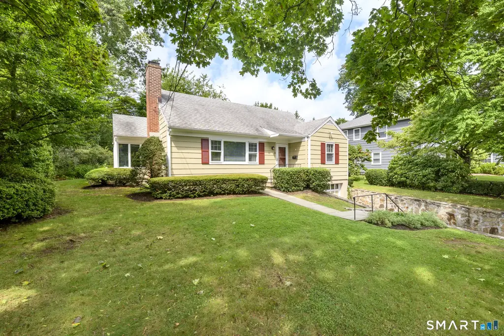 59 Apple Tree Drive, Stamford