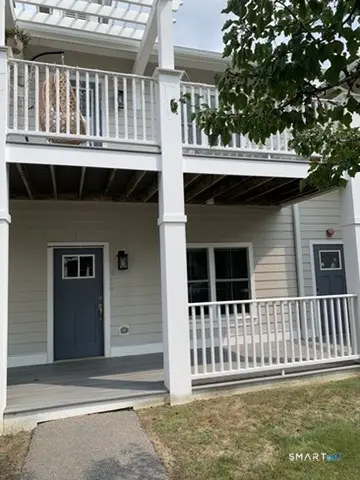 102 Edgewater Circle C, East Hampton