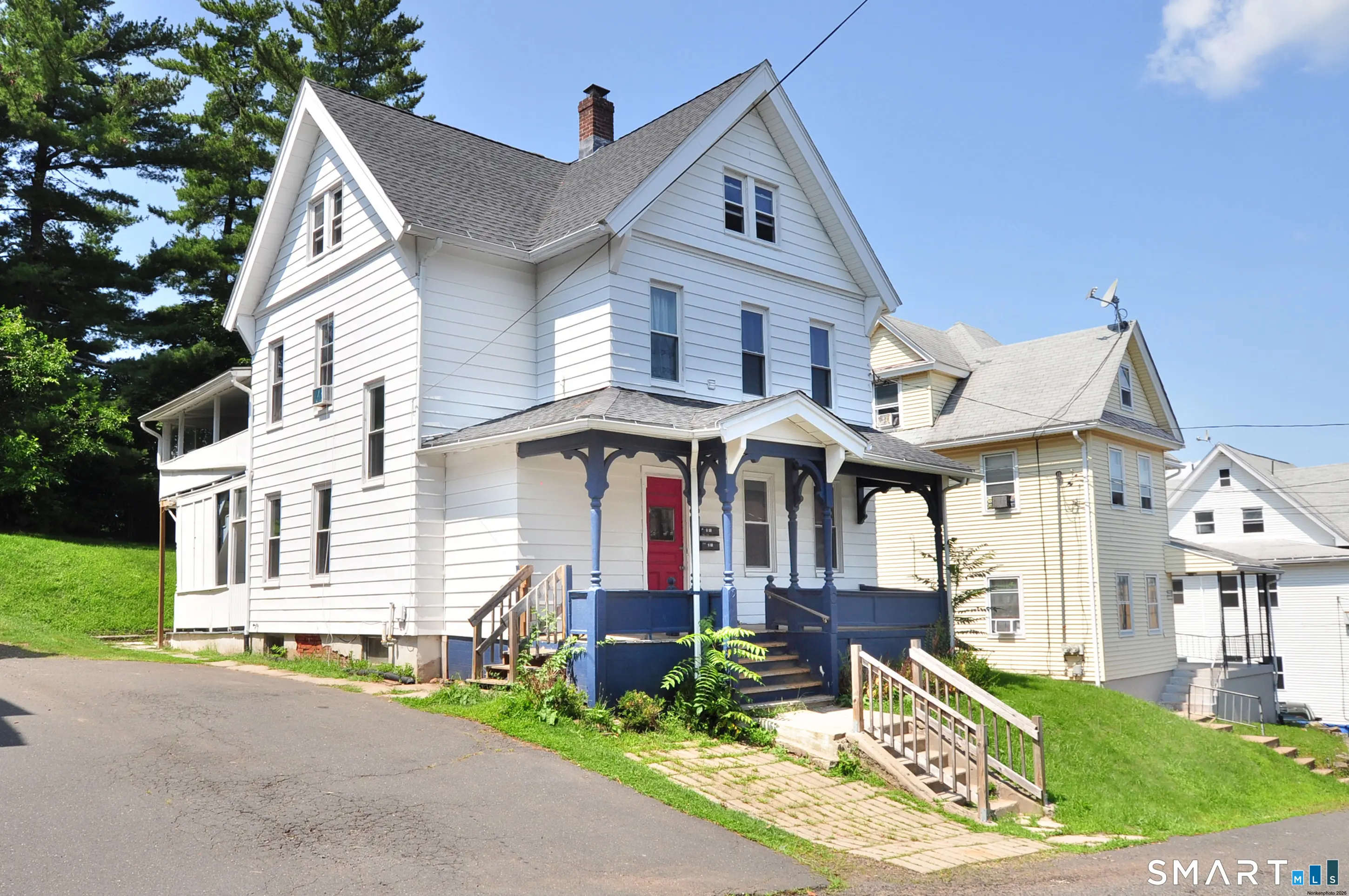 15 Emmons Place, New Britain