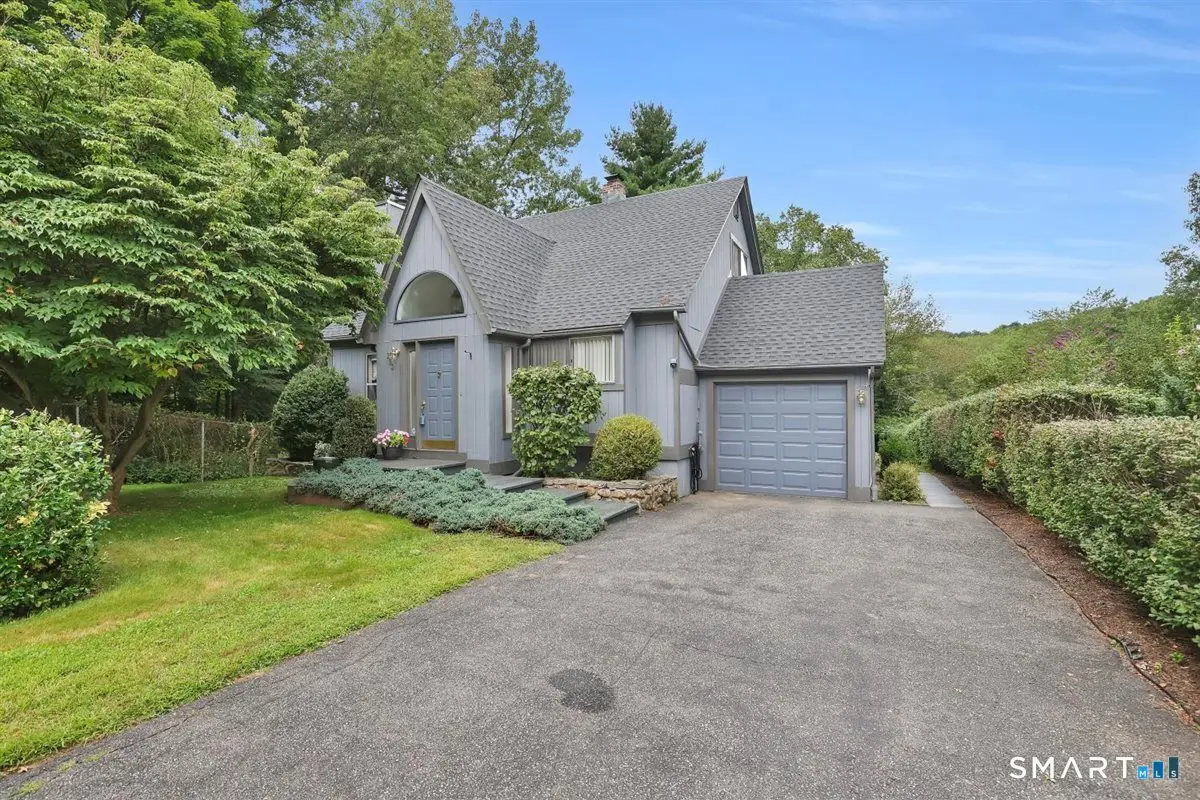 232 Jones Road, Naugatuck