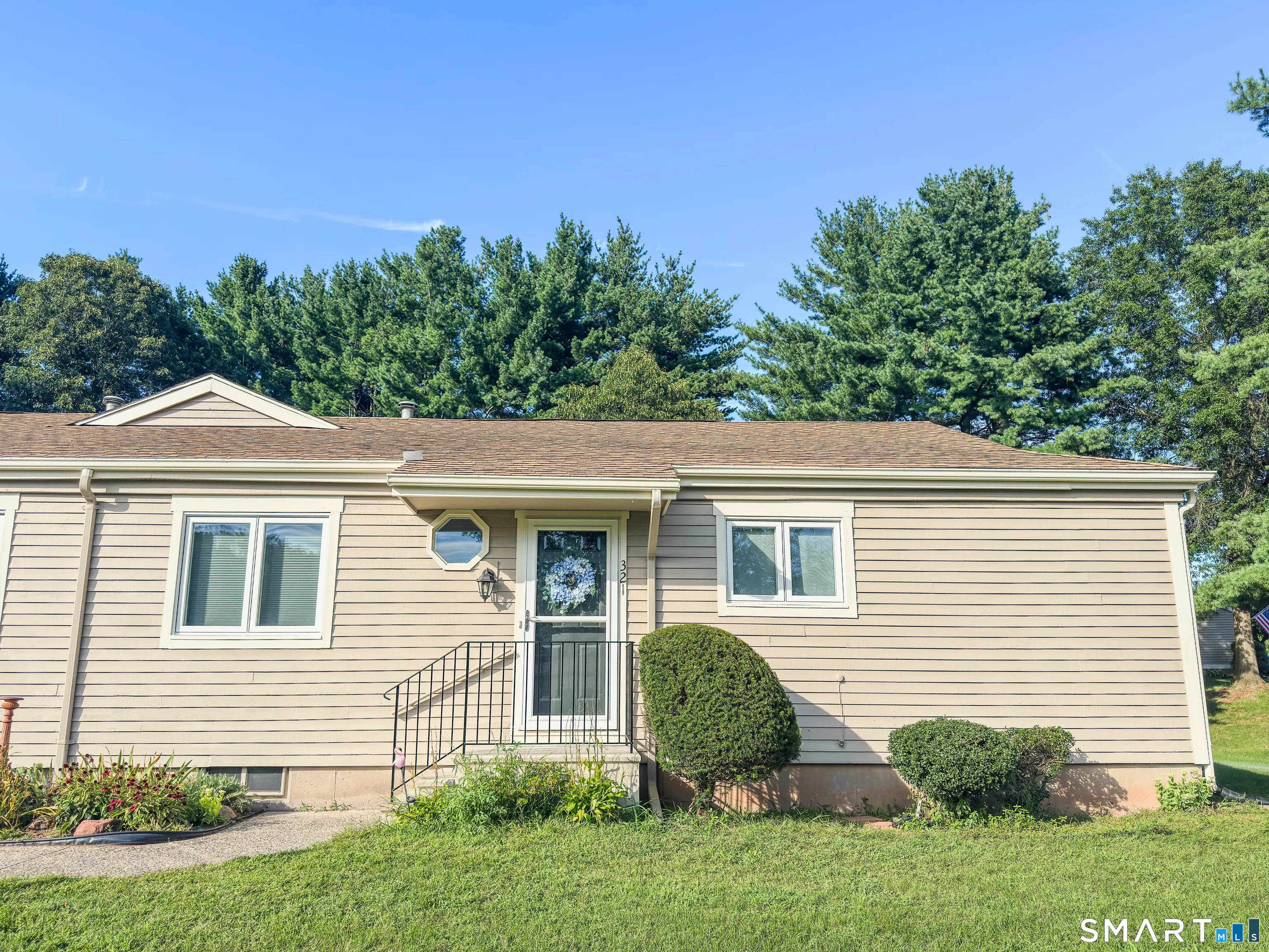 321 Songbird Lane 321, Southington