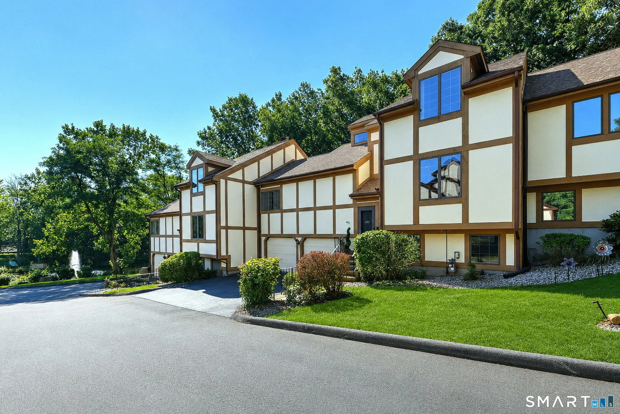 690 Forest Road 482, West Haven