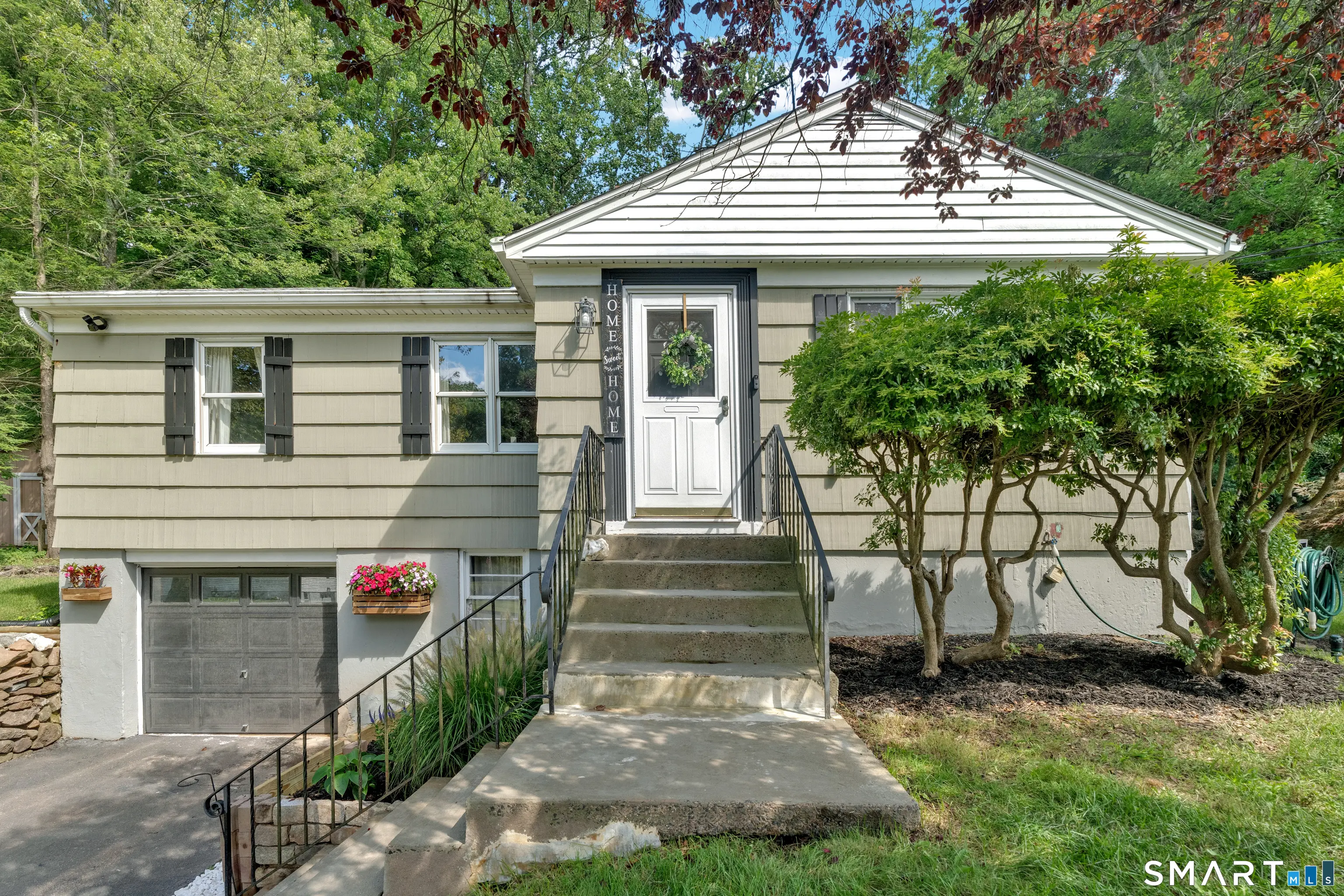 1338 Avon Boulevard, Cheshire