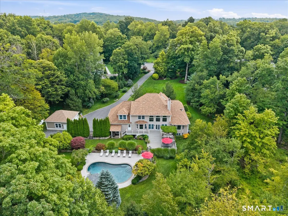 7 West Farms Lane, New Fairfield