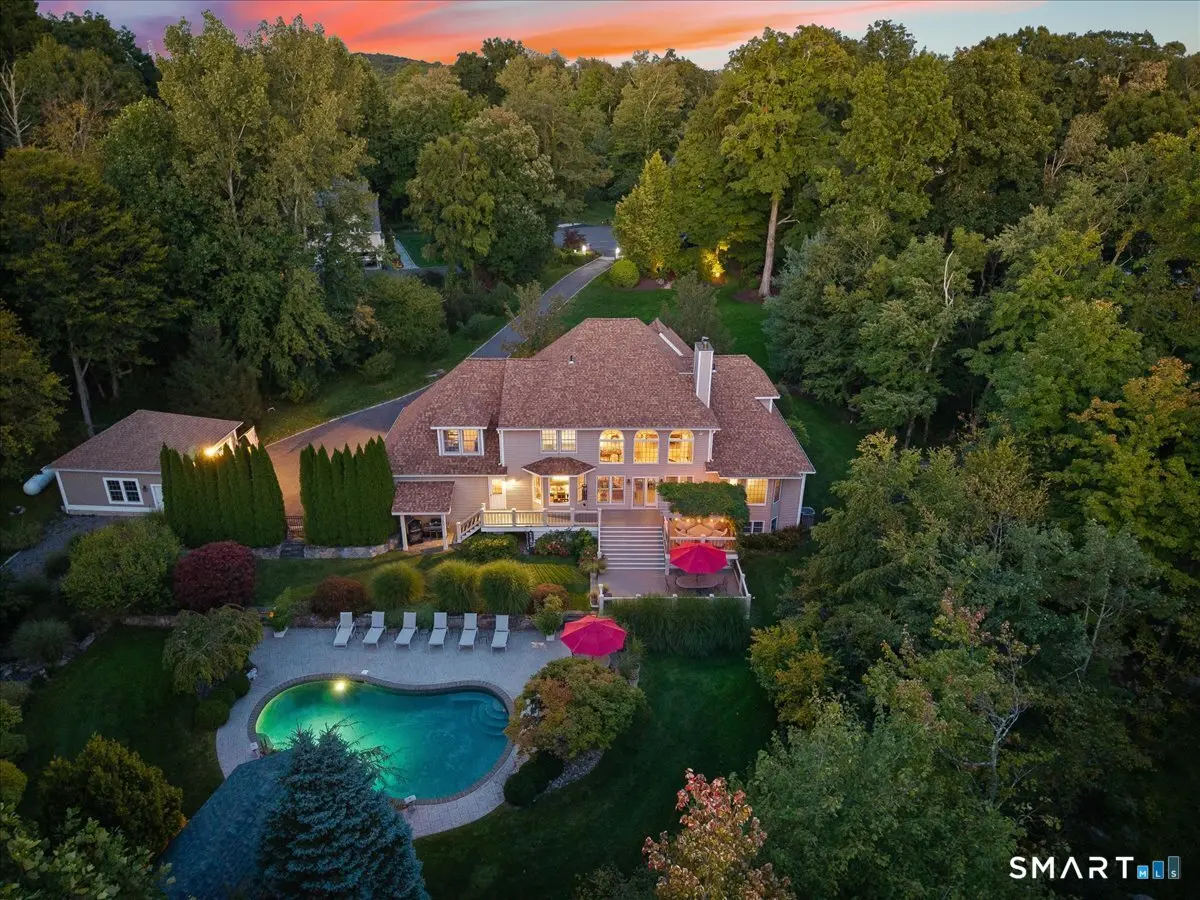 7 West Farms Lane, New Fairfield