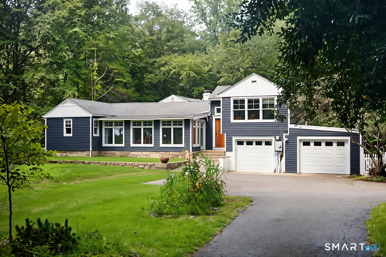 17 Old Mill Road, Weston