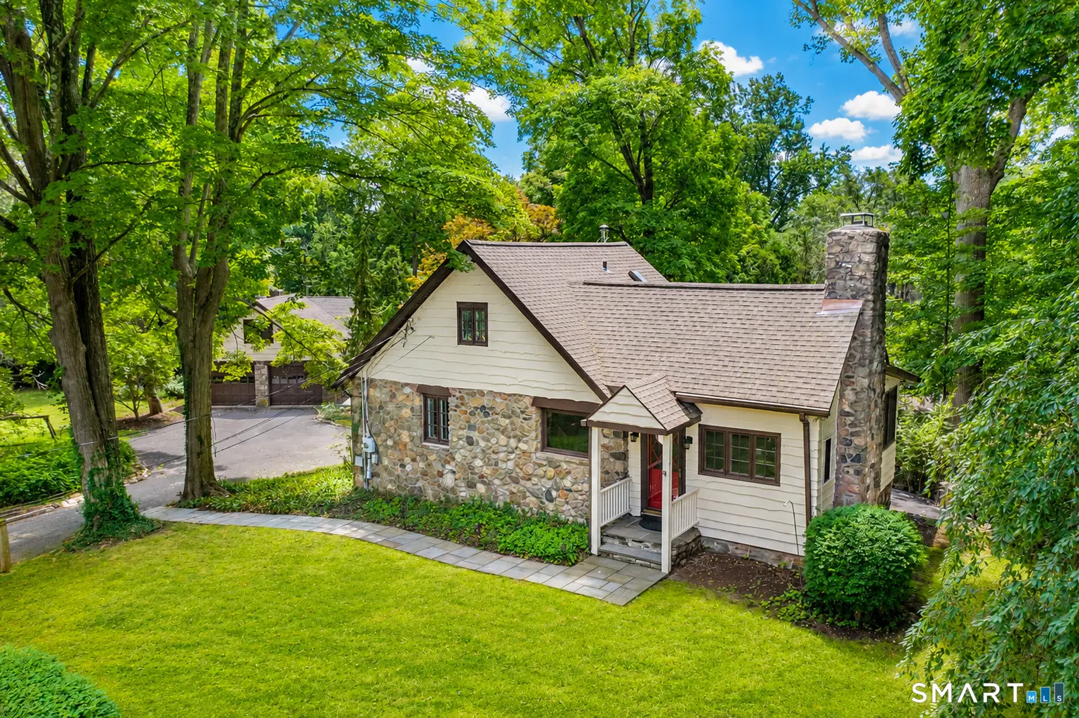 296 Bennetts Farm Road, Ridgefield