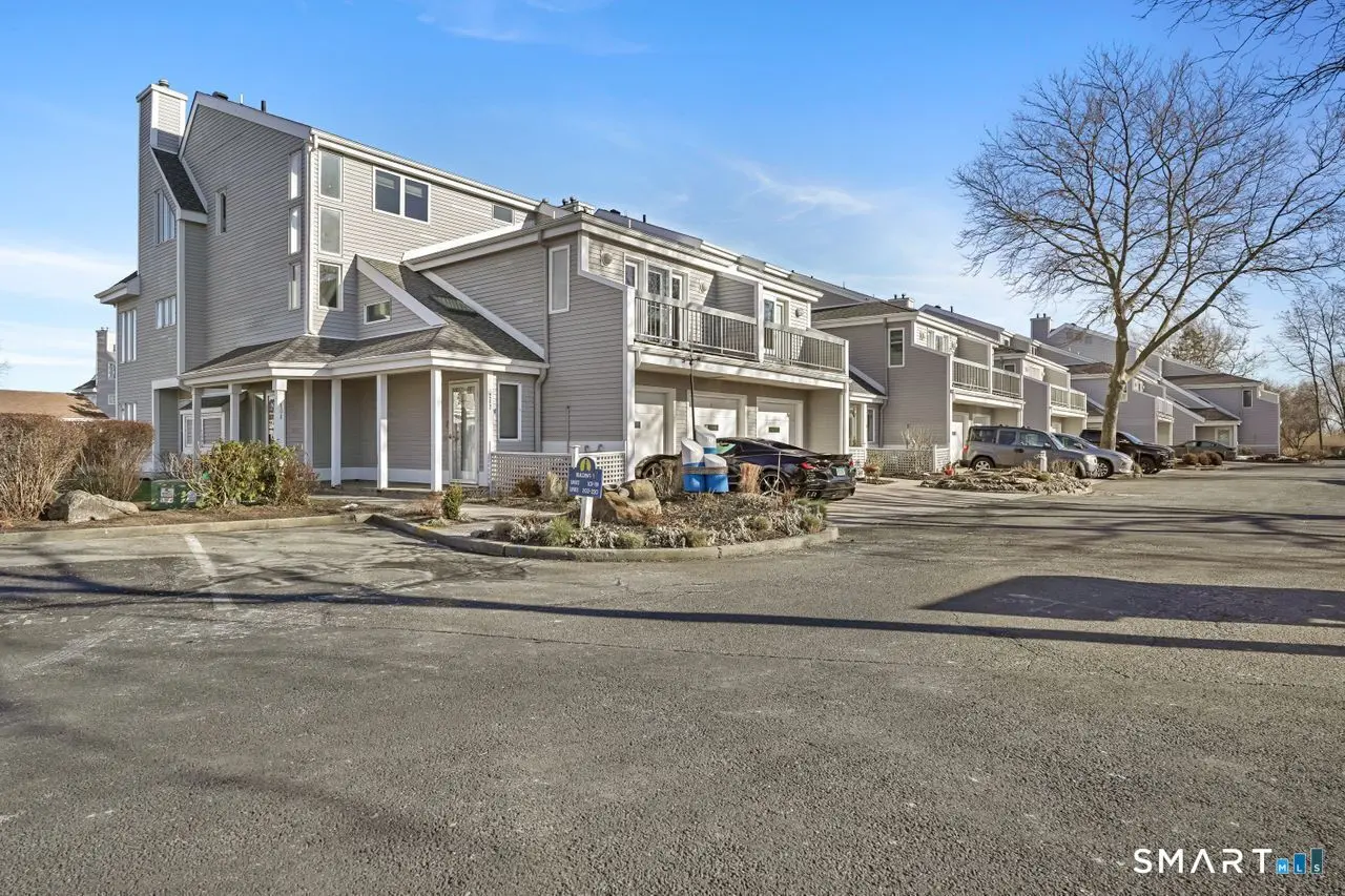 101 Breakers Lane 101, Stratford