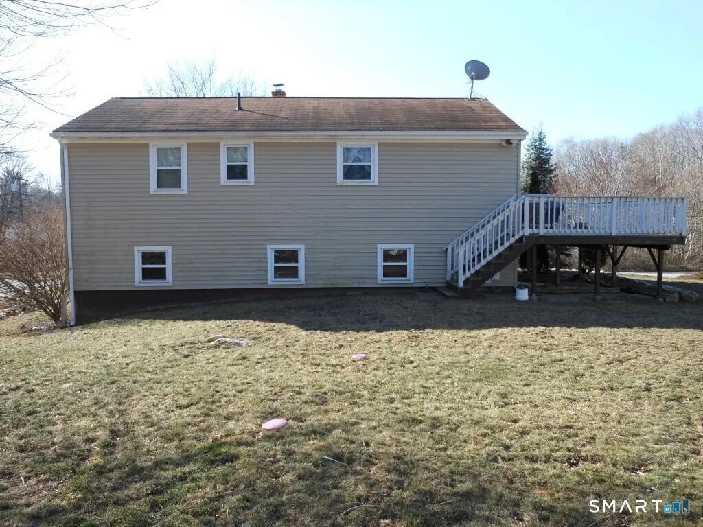 151 Lamphere Road, Groton