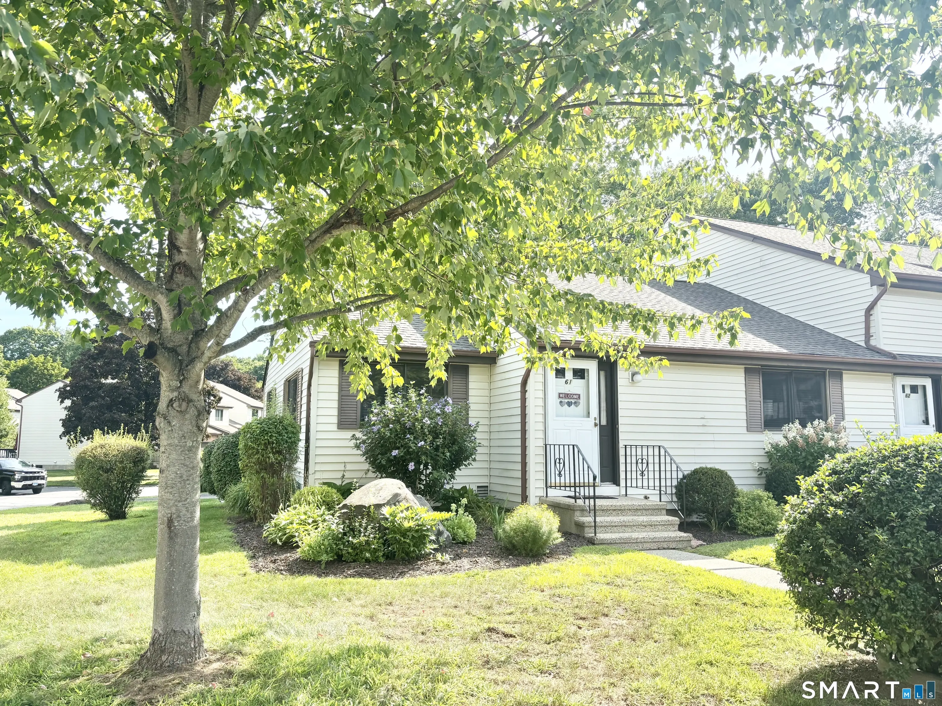 6 Oak Forest Drive 1, Manchester