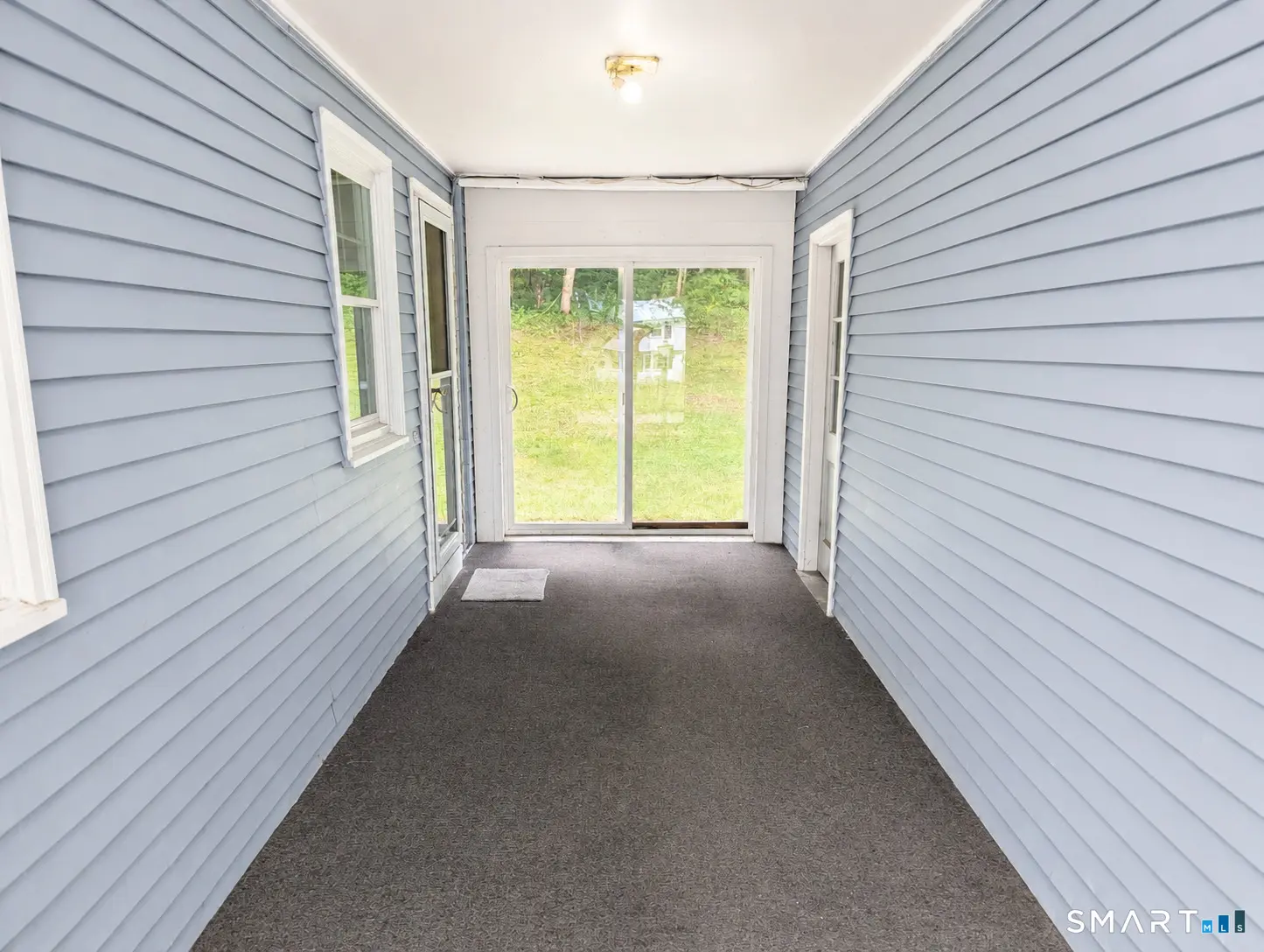 16 Colonial Drive, Columbia