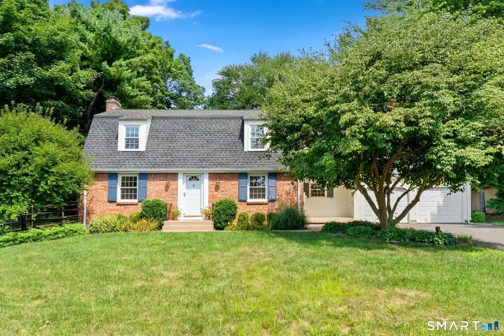 14 Richard Road, Simsbury