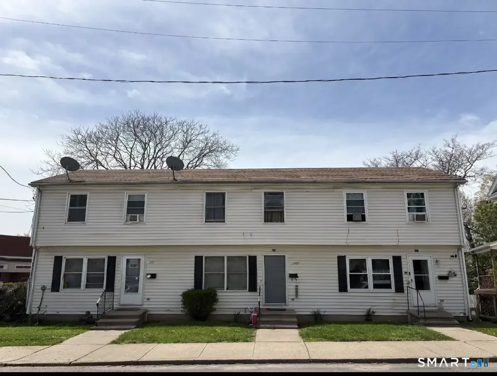 227 East Main Street, Middletown