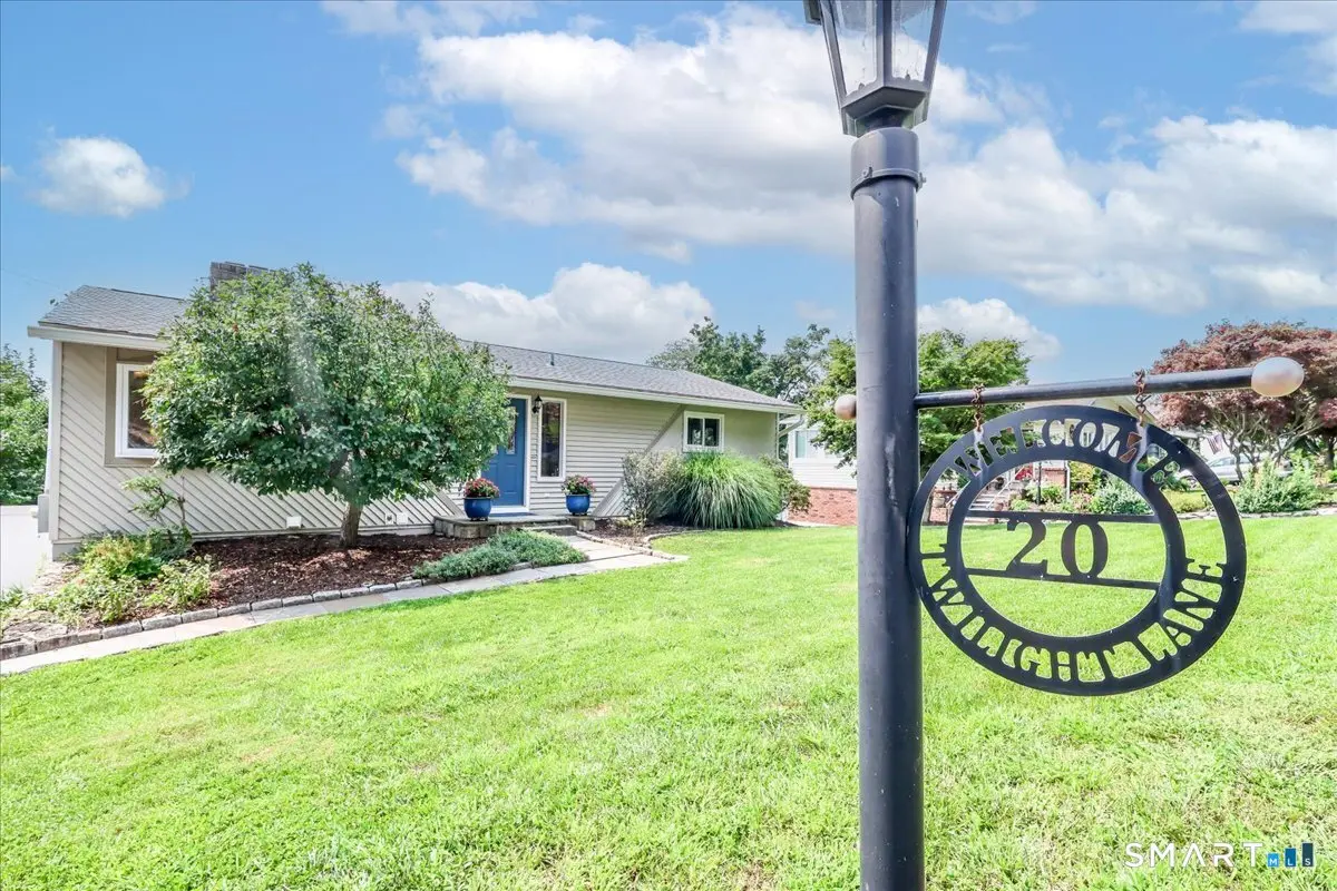 20 Twilight Lane, Brookfield