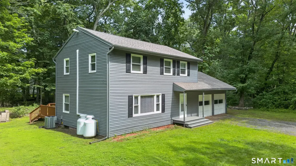 11 Glover Avenue, Old Lyme