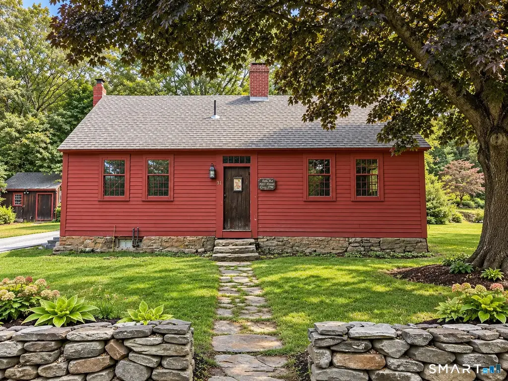 31 North Stonington Road, Stonington