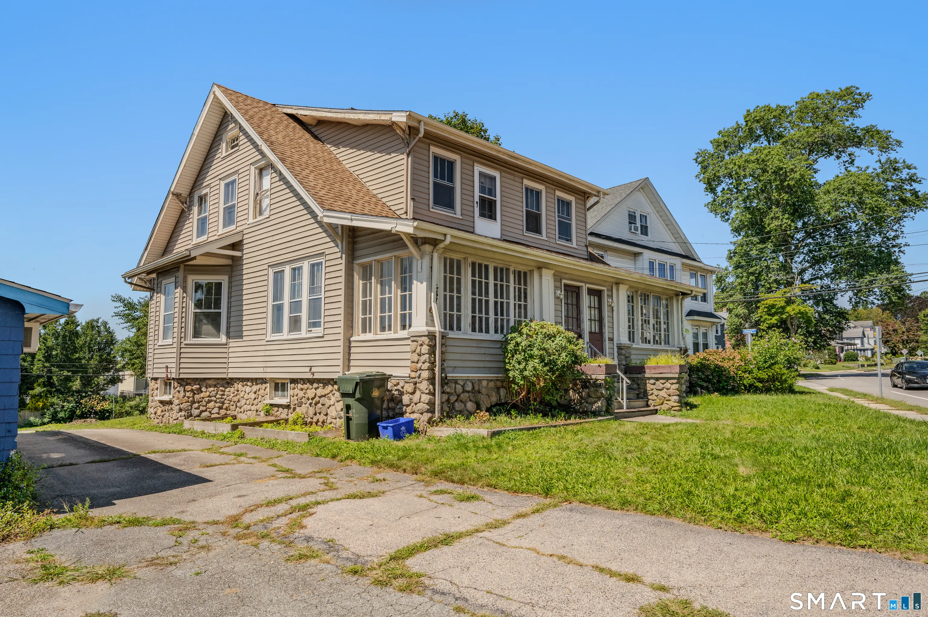 367 Ocean Avenue, New London