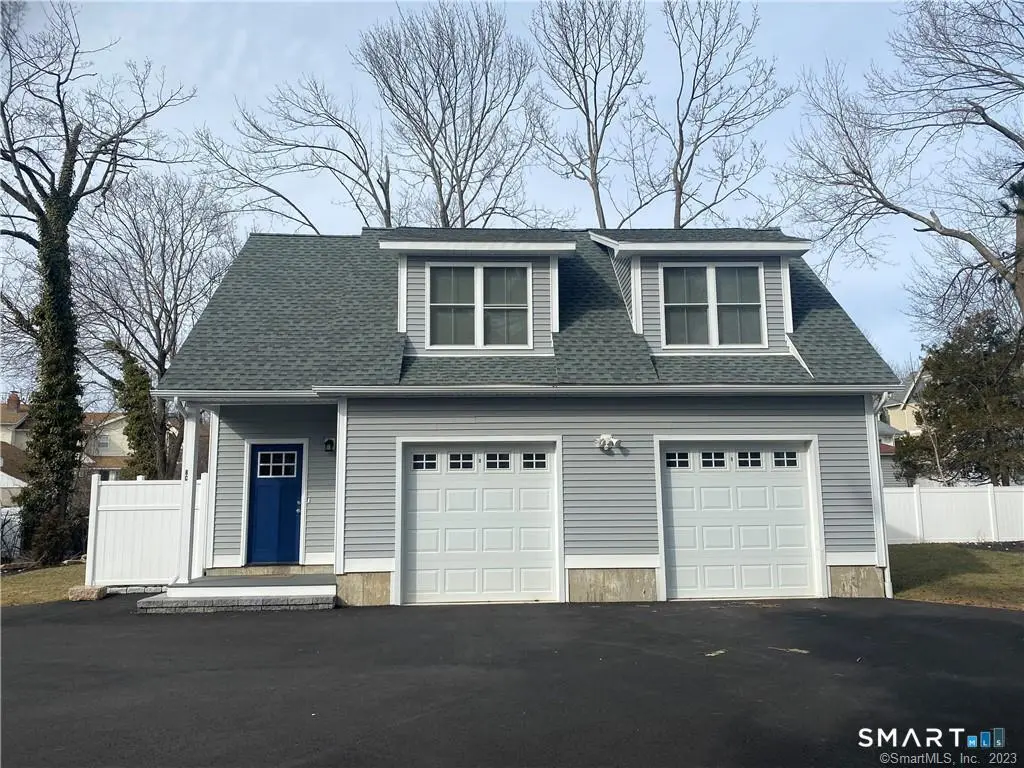 8 Svea Avenue C, Branford
