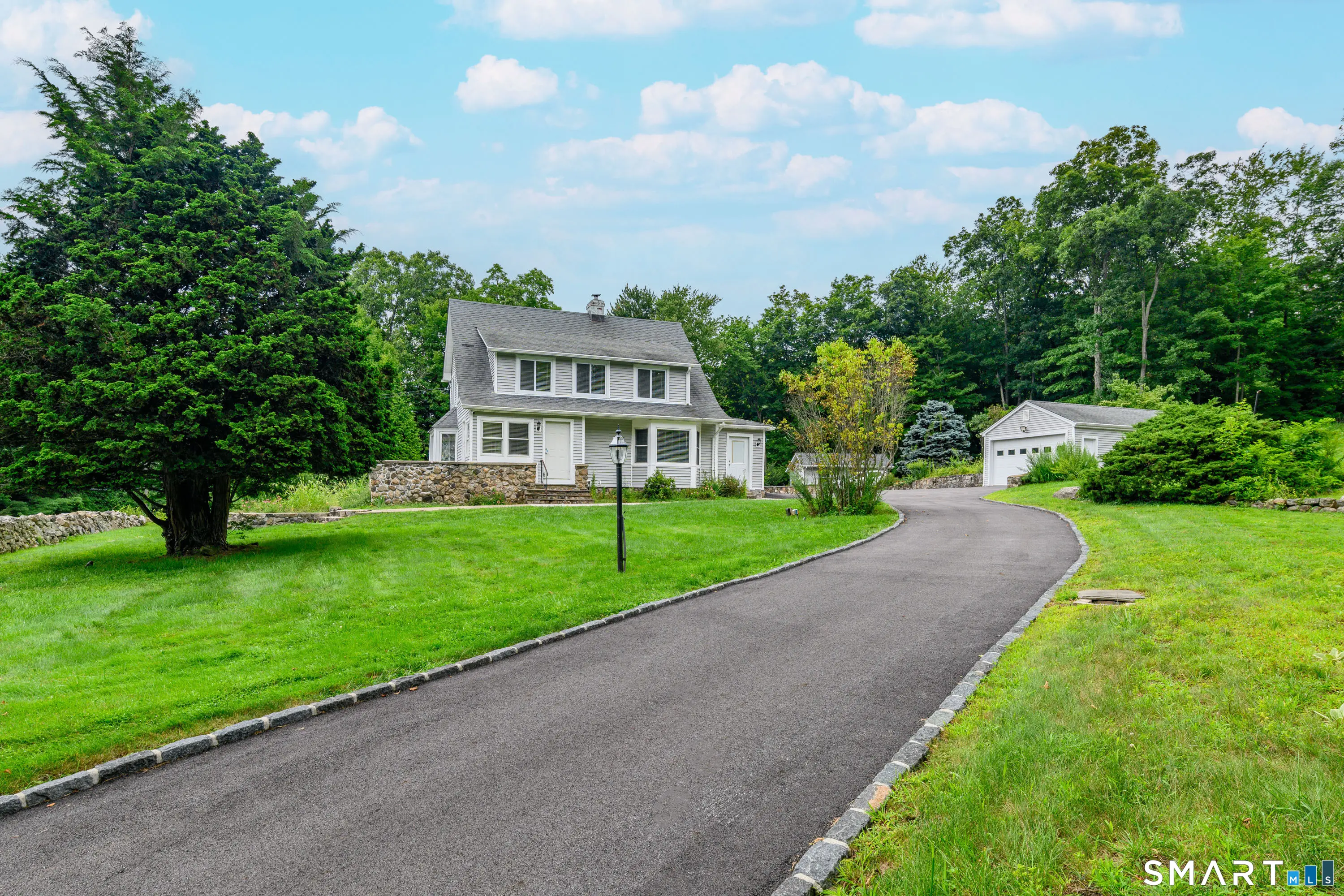 47 Middle River Road, Danbury