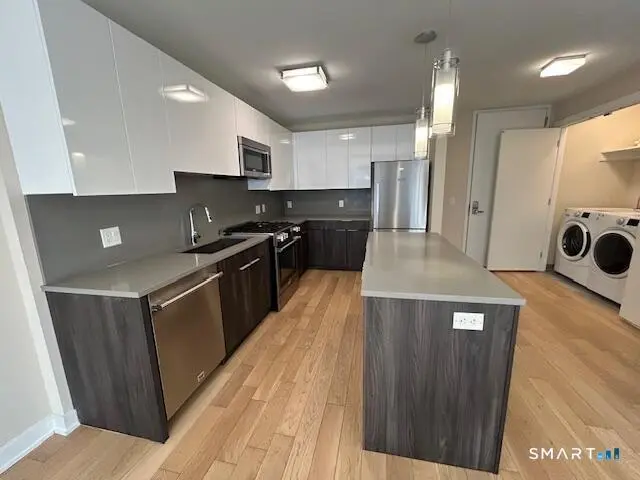 401 Atlantic Street 9h, Stamford