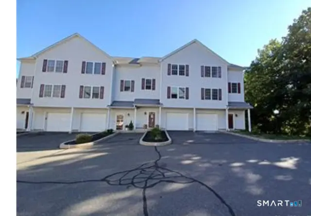 11 Mannions Lane 10, Danbury