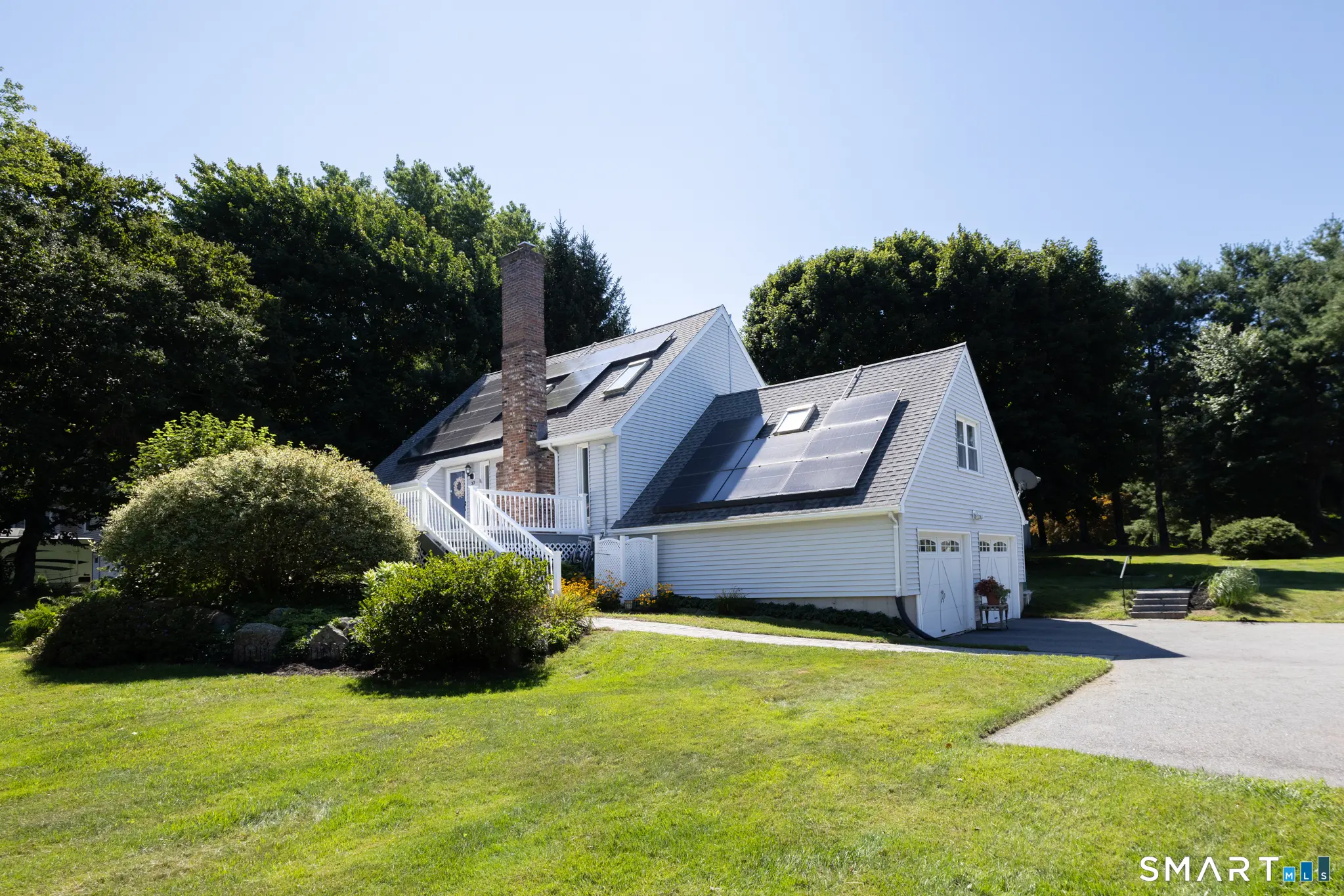 37 Davis Road, Burlington