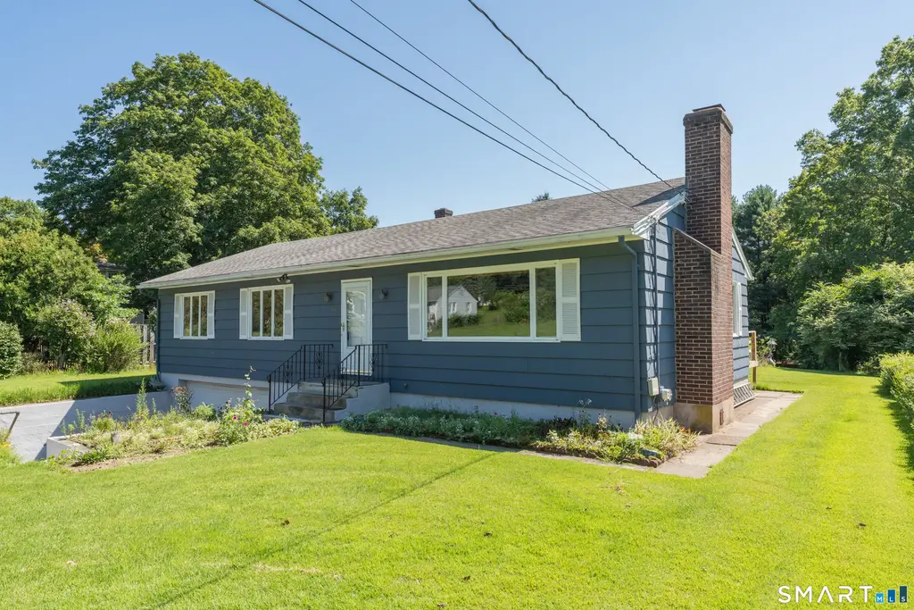 98 Upper State Street, North Haven