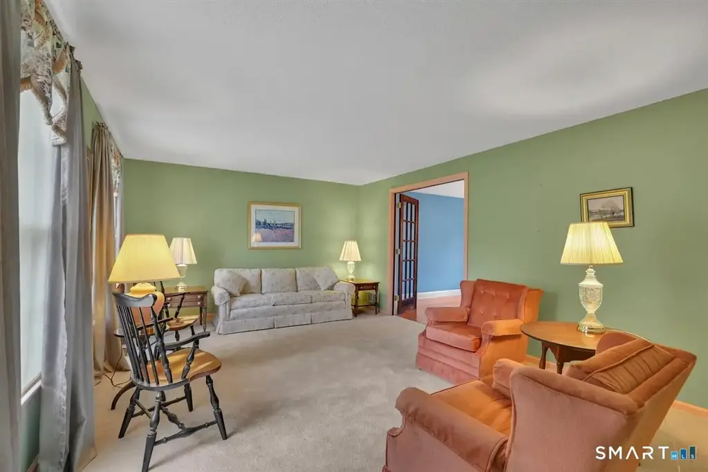 16 Ciccolella Court, Southington