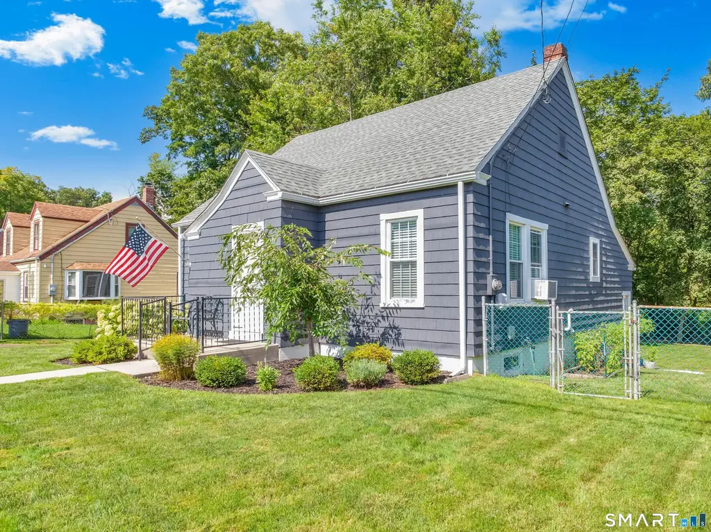 14 Lincoln Avenue, Branford