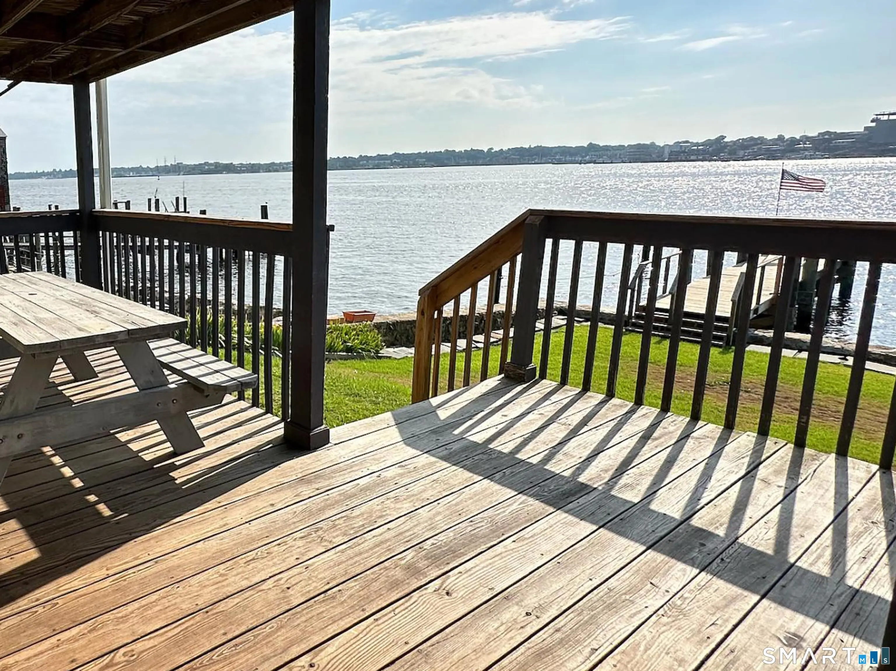 251 Thames Street, Groton