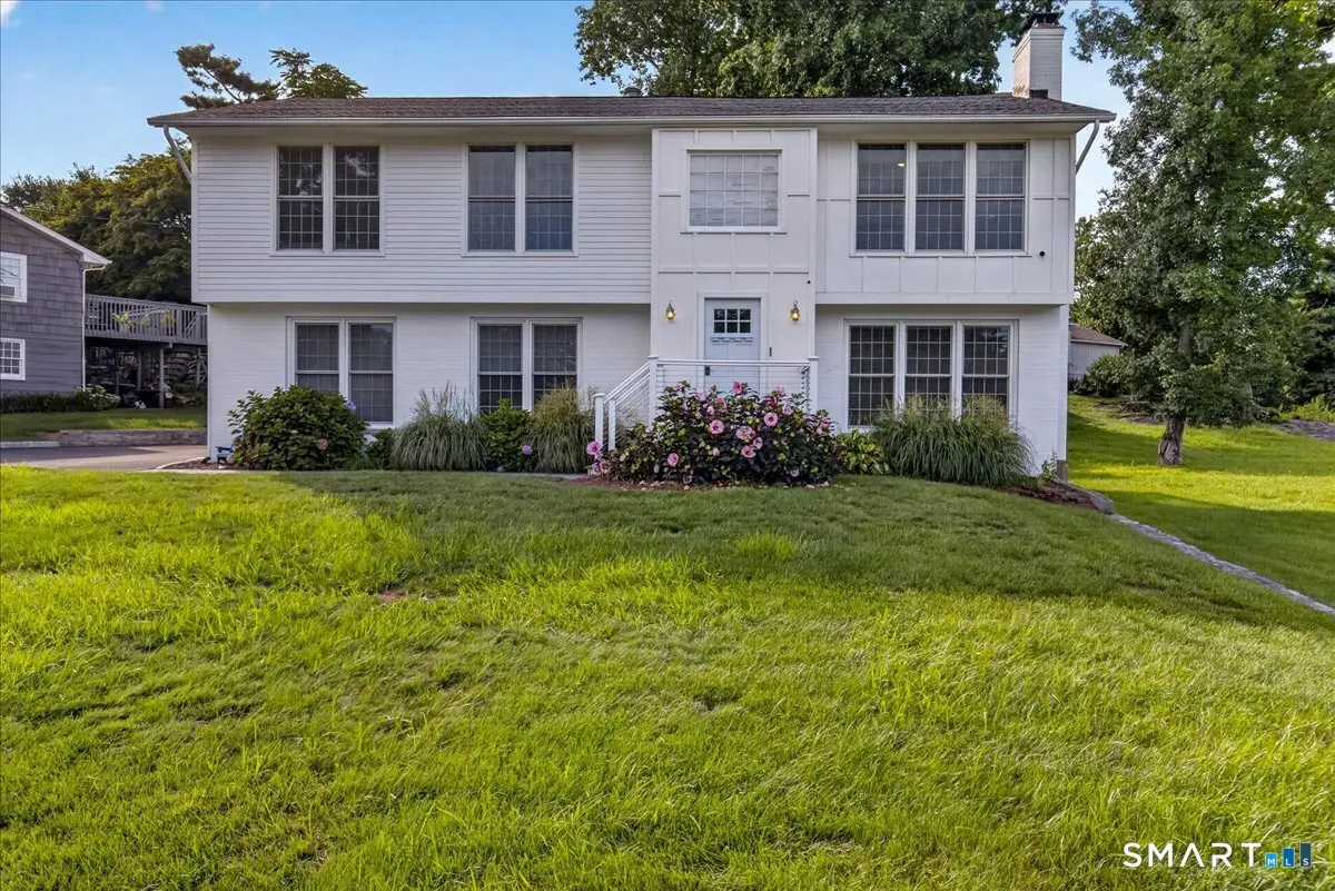 24 Thimble Farms Road, Branford