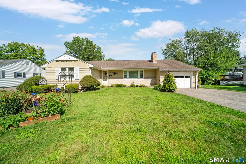 194 Cedar Street, Wethersfield