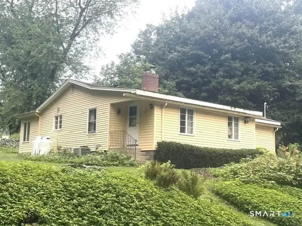 687 Middle Turnpike, Mansfield