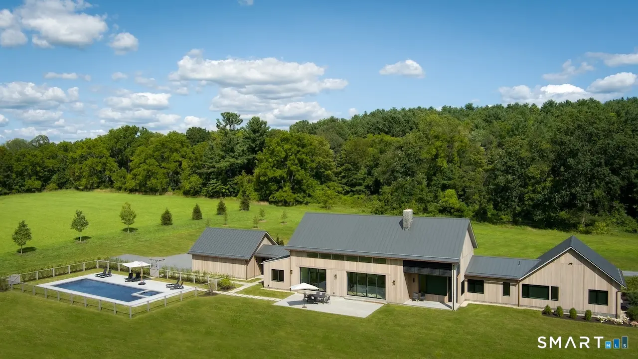 360 Taconic Road, Salisbury