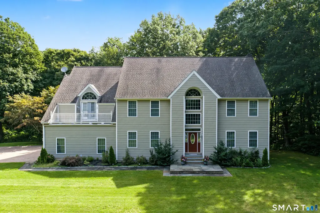 420 Summer Hill Road, Madison