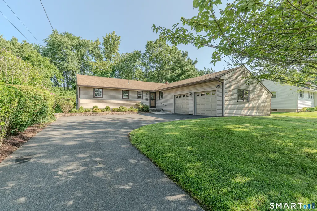 44 Middlebrook Road, Newington