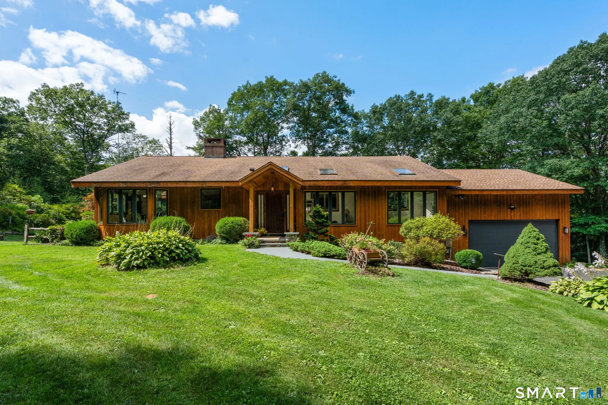 65 Cottage Street, Monroe