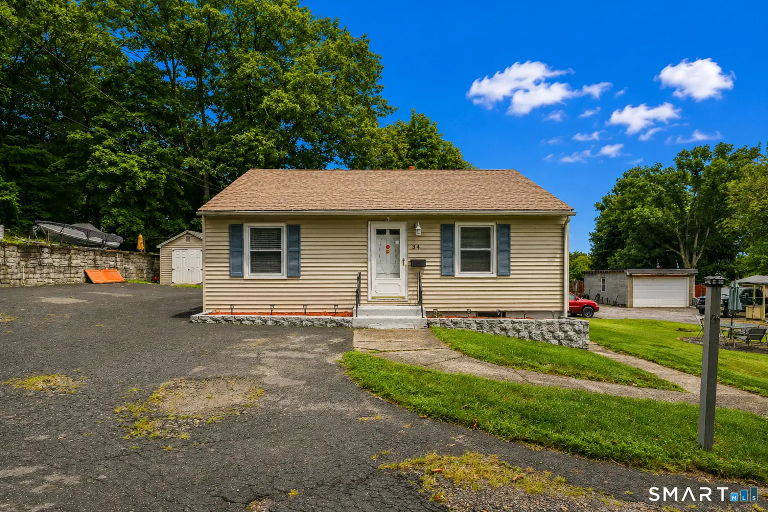 34 Brighton Street, Waterbury