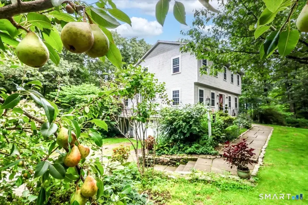 323 Upper Grassy Hill Road, Woodbury