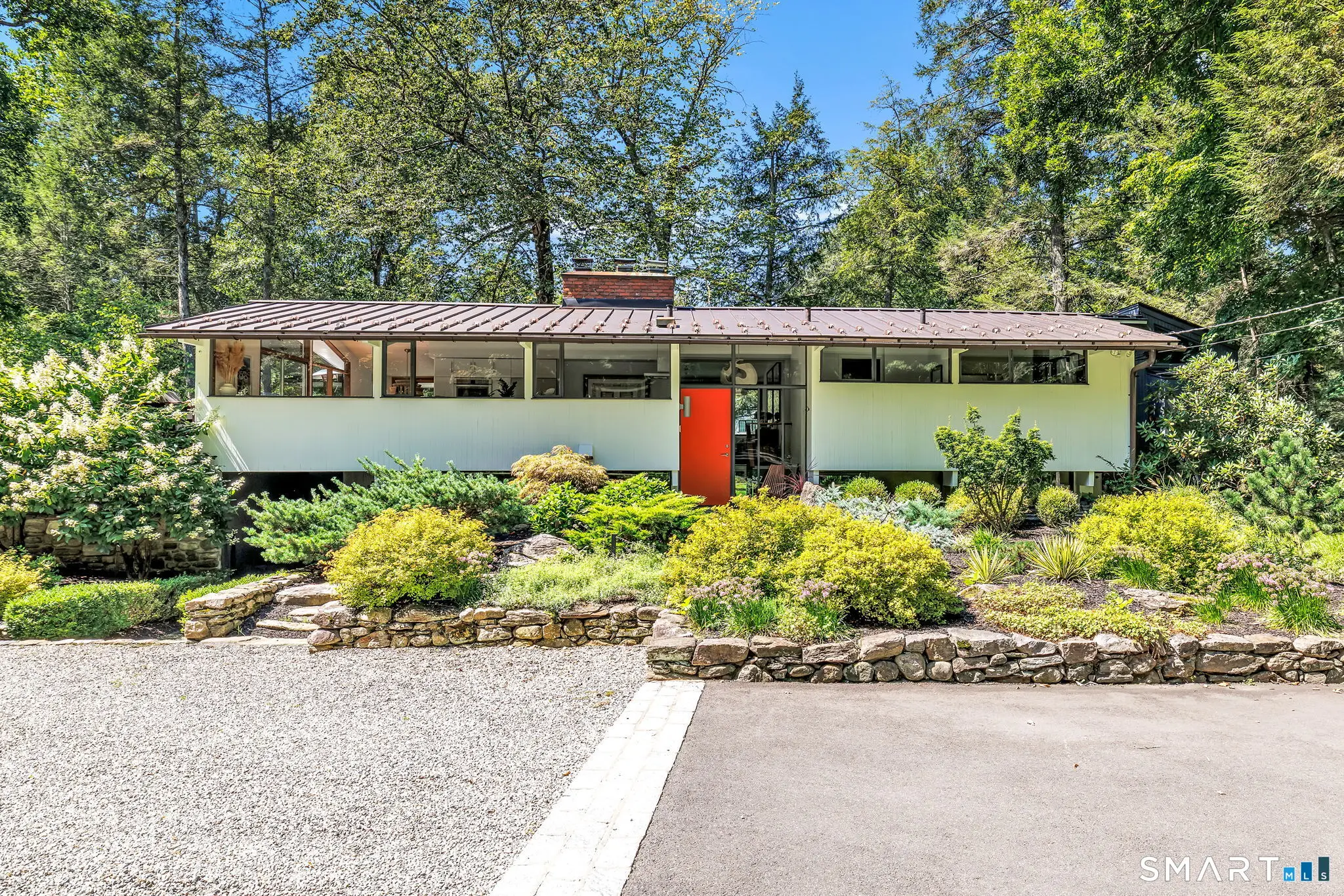 46 Valley Forge Road, Weston
