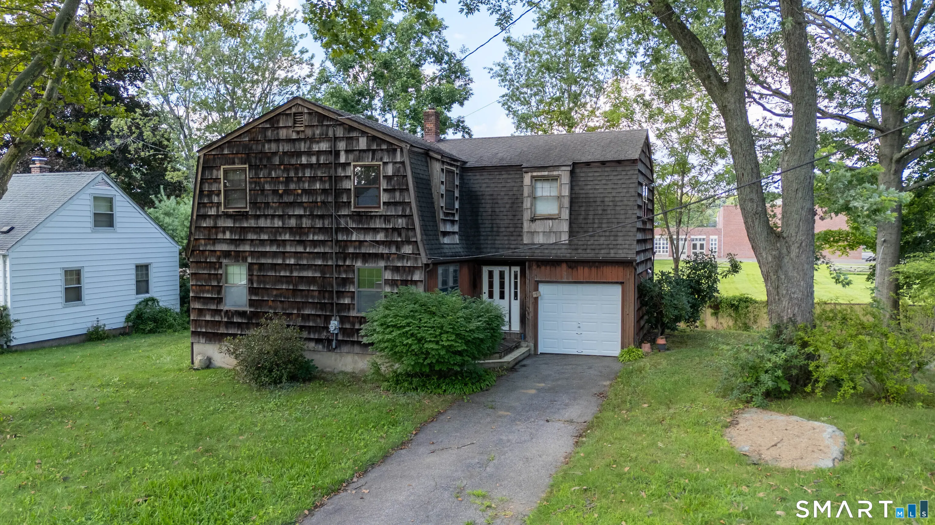 250 Pilgrim Road, Bridgeport