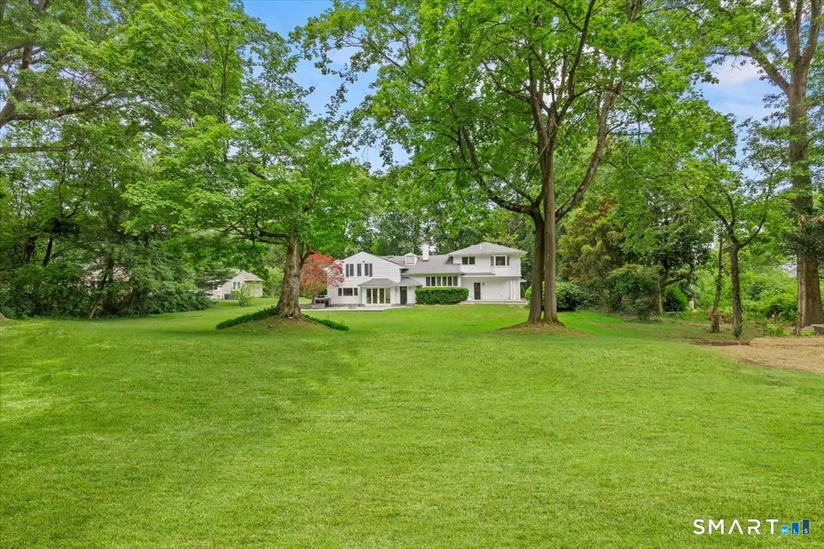 10 Bowman Drive, Greenwich