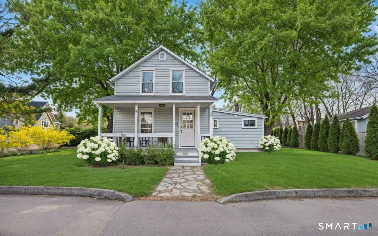 53 Maple Street, Darien