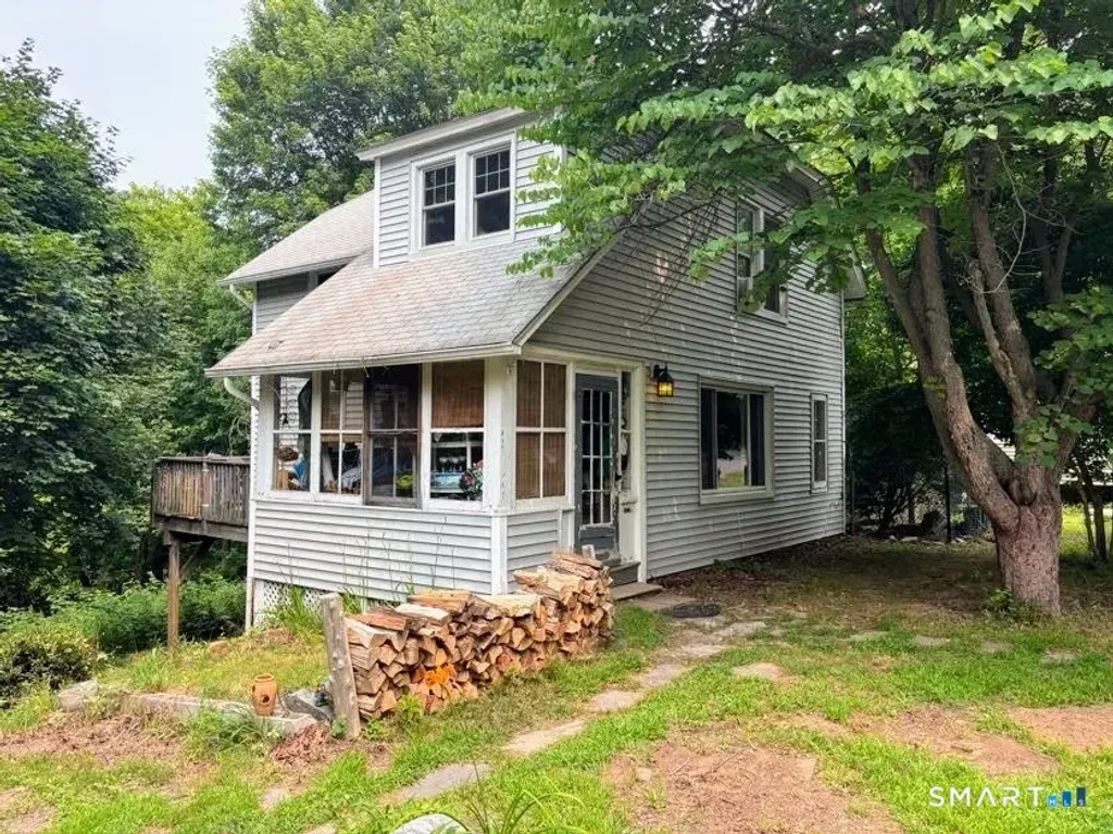 17+21 Winter Avenue, Deep River