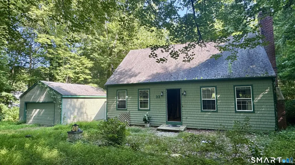 32 Old Road, Clinton